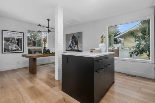 129 Sundown Place Se, Calgary, AB - Indoor