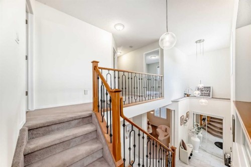 82 Mt Gibraltar Heights Se, Calgary, AB - Indoor Photo Showing Other Room