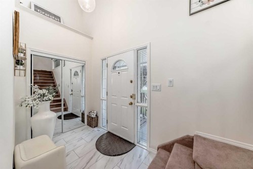 82 Mt Gibraltar Heights Se, Calgary, AB - Indoor Photo Showing Other Room