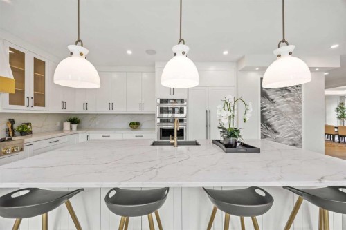 12 Vardana Place Nw, Calgary, AB - Indoor Photo Showing Kitchen With Upgraded Kitchen