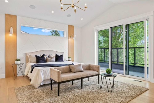 12 Vardana Place Nw, Calgary, AB - Indoor Photo Showing Bedroom