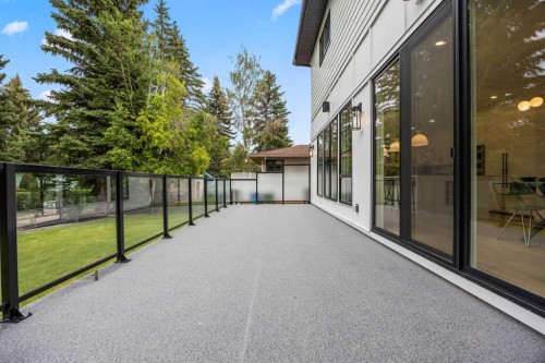 12 Vardana Place Nw, Calgary, AB - Outdoor With Exterior