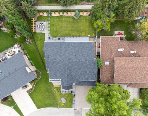 12 Vardana Place Nw, Calgary, AB - Outdoor