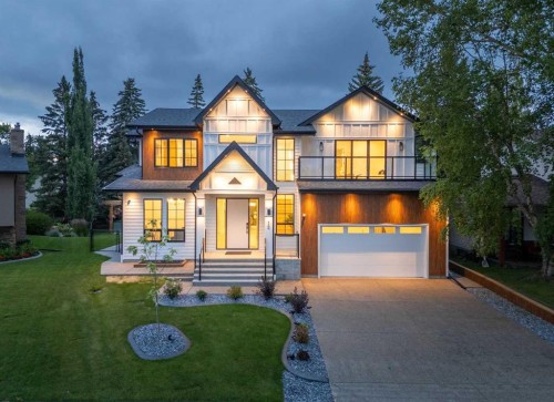 12 Vardana Place Nw, Calgary, AB - Outdoor With Facade