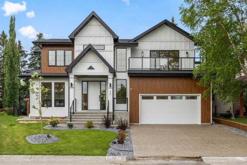 12 Vardana Place Nw, Calgary, AB - Outdoor With Facade