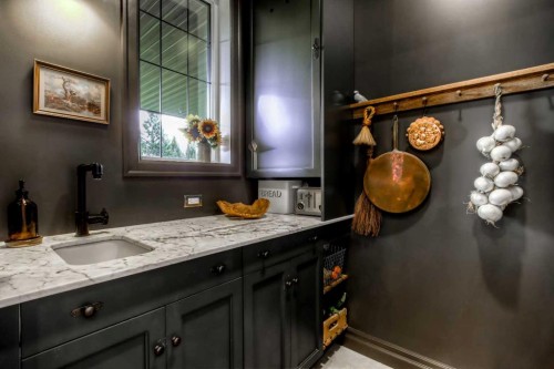 11-29327 Range Road 52, Rural Mountain View County, AB - Indoor Photo Showing Other Room