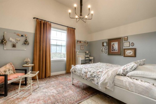 11-29327 Range Road 52, Rural Mountain View County, AB - Indoor Photo Showing Bedroom