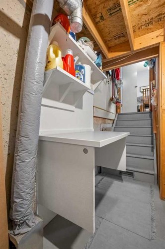 147 Somervale Park Sw, Calgary, AB - Indoor Photo Showing Other Room