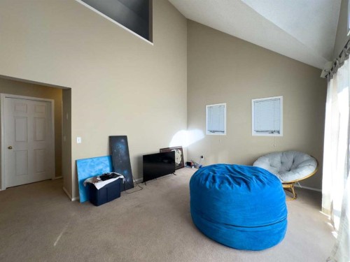 3 Alberta Avenue, Okotoks, AB - Indoor