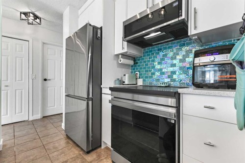 607-738 3 Avenue Sw, Calgary, AB - Indoor Photo Showing Kitchen