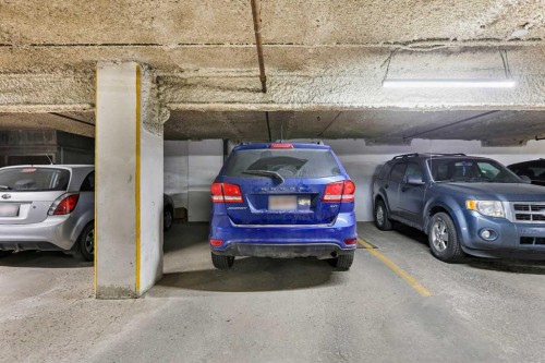 607-738 3 Avenue Sw, Calgary, AB - Indoor Photo Showing Garage