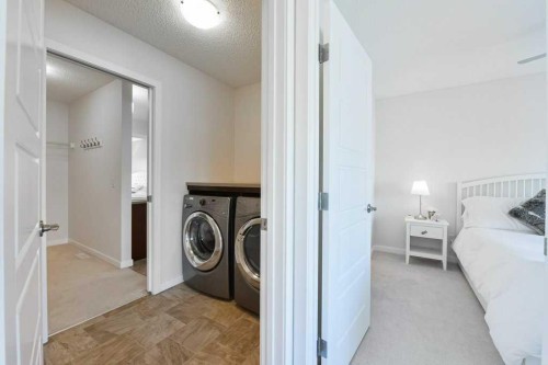 28 Auburn Glen Close Se, Calgary, AB - Indoor Photo Showing Laundry Room