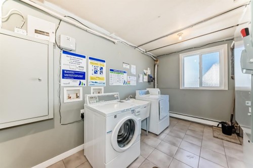 103-120 24 Avenue Sw, Calgary, AB - Indoor Photo Showing Laundry Room