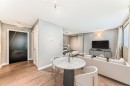 103-120 24 Avenue Sw, Calgary, AB  - Indoor Photo Showing Living Room 