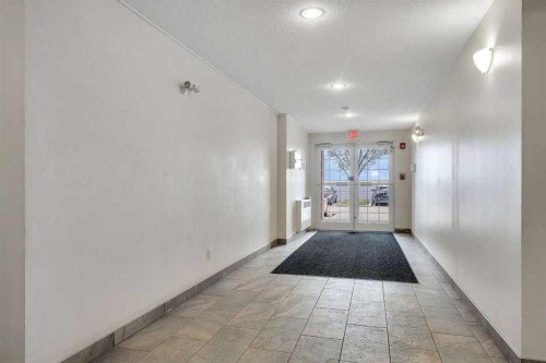 4207-755 Copperpond Boulevard Se, Calgary, AB - Indoor Photo Showing Other Room