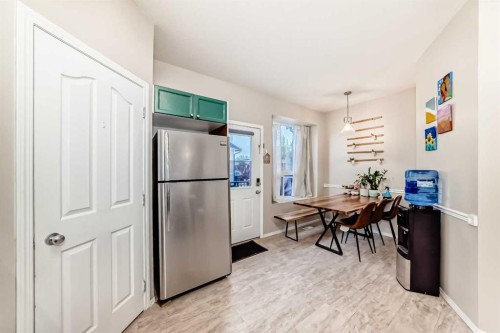 402-2066 Luxstone Boulevard Sw, Airdrie, AB - Indoor