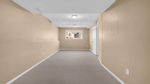 40 Saddlefield Road Ne, Calgary, AB - Indoor Photo Showing Other Room