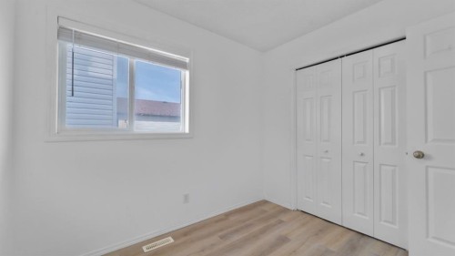 215 Taravista Drive, Calgary, AB - Indoor Photo Showing Other Room