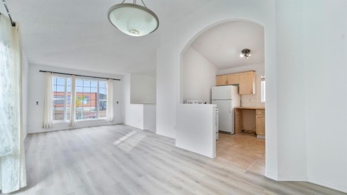 215 Taravista Drive, Calgary, AB - Indoor