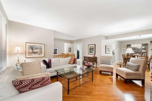 48 Thornwood Close Nw, Calgary, AB - Indoor Photo Showing Living Room
