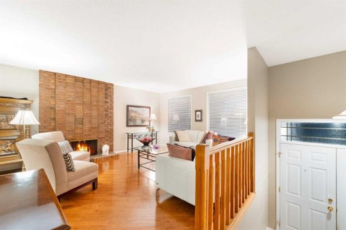 48 Thornwood Close Nw, Calgary, AB - Indoor