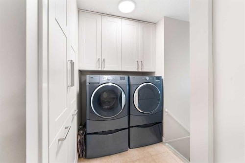 48 Thornwood Close Nw, Calgary, AB - Indoor Photo Showing Laundry Room