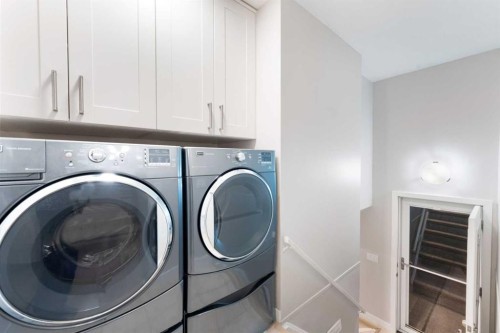 48 Thornwood Close Nw, Calgary, AB - Indoor Photo Showing Laundry Room