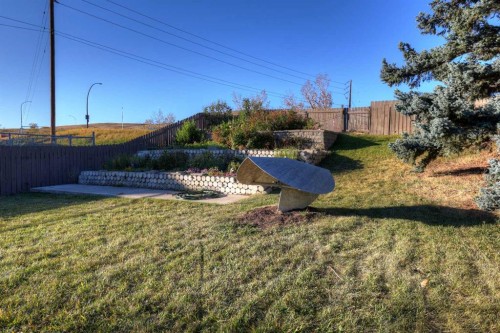 48 Thornwood Close Nw, Calgary, AB - Outdoor