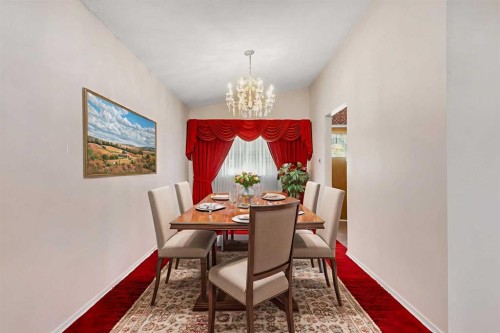 3224 Carol Drive Nw, Calgary, AB - Indoor Photo Showing Dining Room