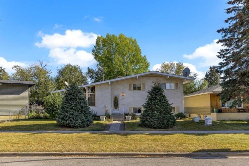 3224 Carol Drive Nw, Calgary, AB - Outdoor