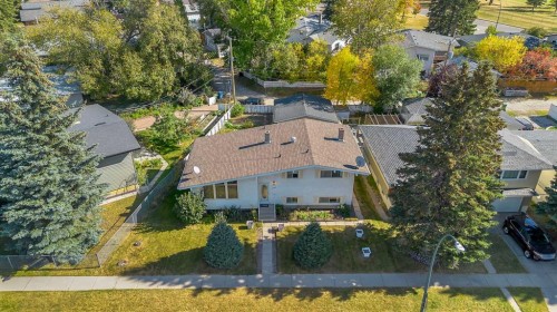 3224 Carol Drive Nw, Calgary, AB - Outdoor