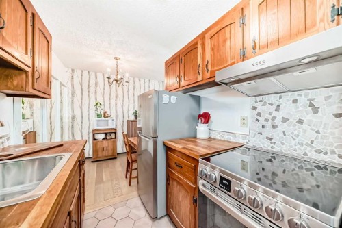 305-635 57 Avenue Sw, Calgary, AB - Indoor Photo Showing Kitchen