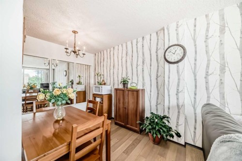 305-635 57 Avenue Sw, Calgary, AB - Indoor Photo Showing Dining Room