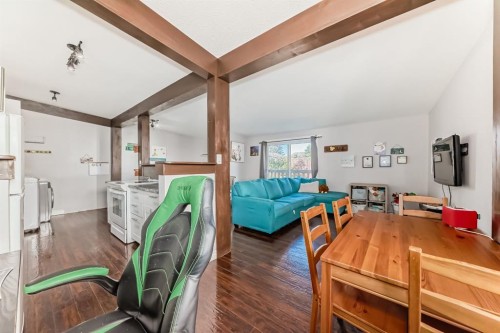 724D Raynard Crescent Se, Calgary, AB - Indoor