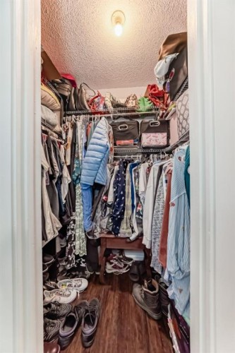 724D Raynard Crescent Se, Calgary, AB - Indoor With Storage