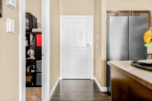 306-10 Panatella Road Nw, Calgary, AB - Indoor Photo Showing Other Room