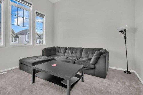749 Windrow Manor Sw, Airdrie, AB - Indoor Photo Showing Living Room