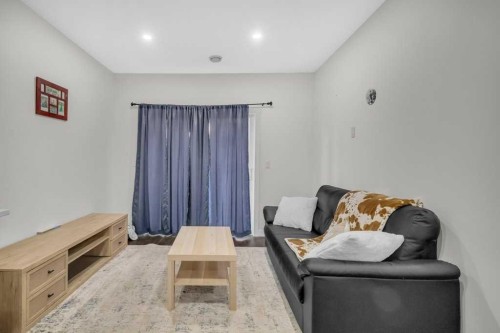 749 Windrow Manor Sw, Airdrie, AB - Indoor