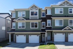 243 Sage Hill Grove NW Calgary, AB T3R 0Z8