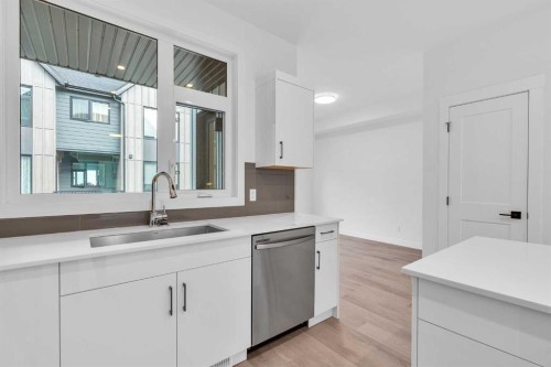 404-85 Sage Hill Heights Nw, Calgary, AB - Indoor Photo Showing Kitchen