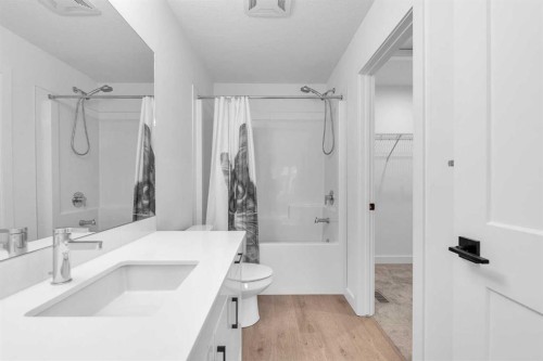 404-85 Sage Hill Heights Nw, Calgary, AB - Indoor Photo Showing Bathroom