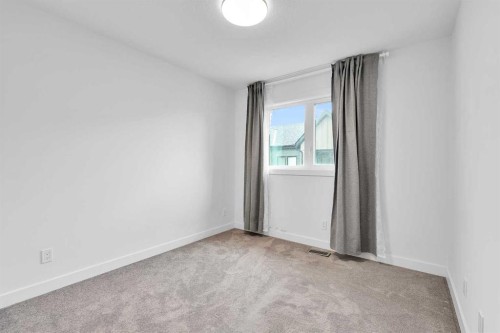 404-85 Sage Hill Heights Nw, Calgary, AB - Indoor Photo Showing Other Room