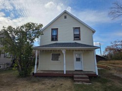 5033 48 Street  Sedgewick, AB T0B 4C0