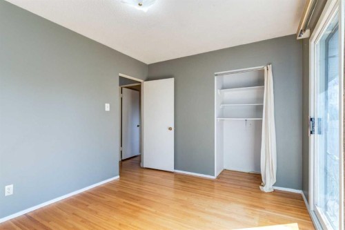 244 Maple Court Crescent Se, Calgary, AB - Indoor Photo Showing Other Room