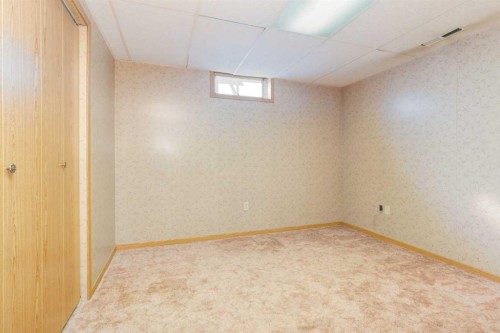 244 Maple Court Crescent Se, Calgary, AB - Indoor