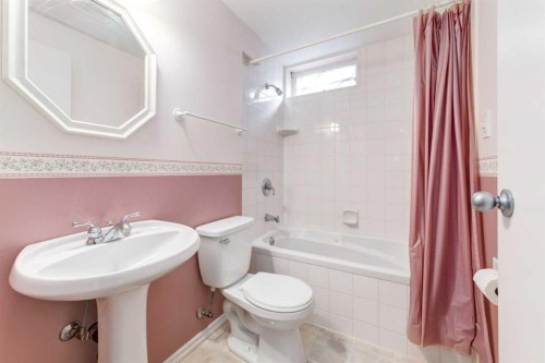 244 Maple Court Crescent Se, Calgary, AB - Indoor Photo Showing Bathroom
