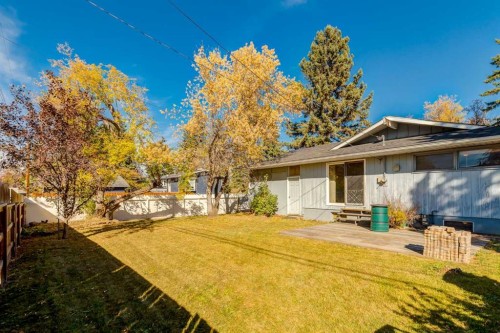 244 Maple Court Crescent Se, Calgary, AB - Outdoor