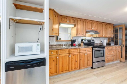 431-3223 83 Street Nw, Calgary, AB 