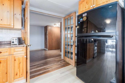 431-3223 83 Street Nw, Calgary, AB 