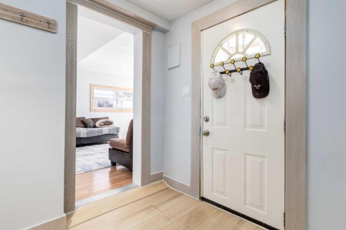 431-3223 83 Street Nw, Calgary, AB 